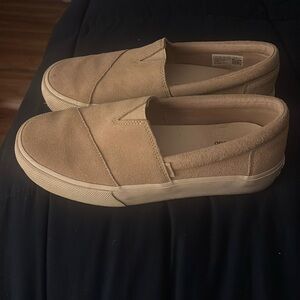 EUC 6.5 Toms Slip on Platform Sneakers